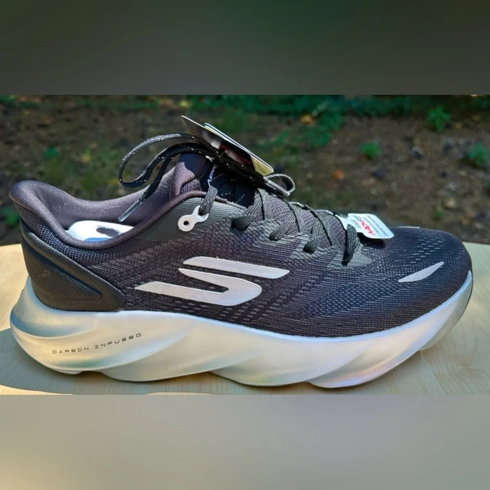Skechers AERO Burst Mens Running Shoes - AW25 - Picture 1 of 5